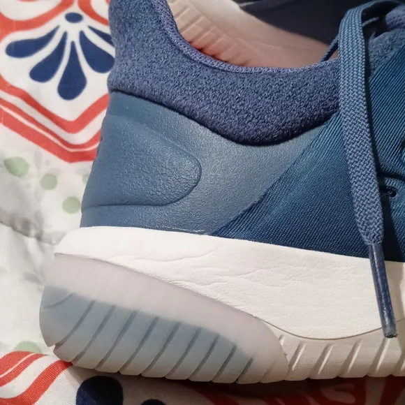 ASICS shoes - Picture 2 of 5